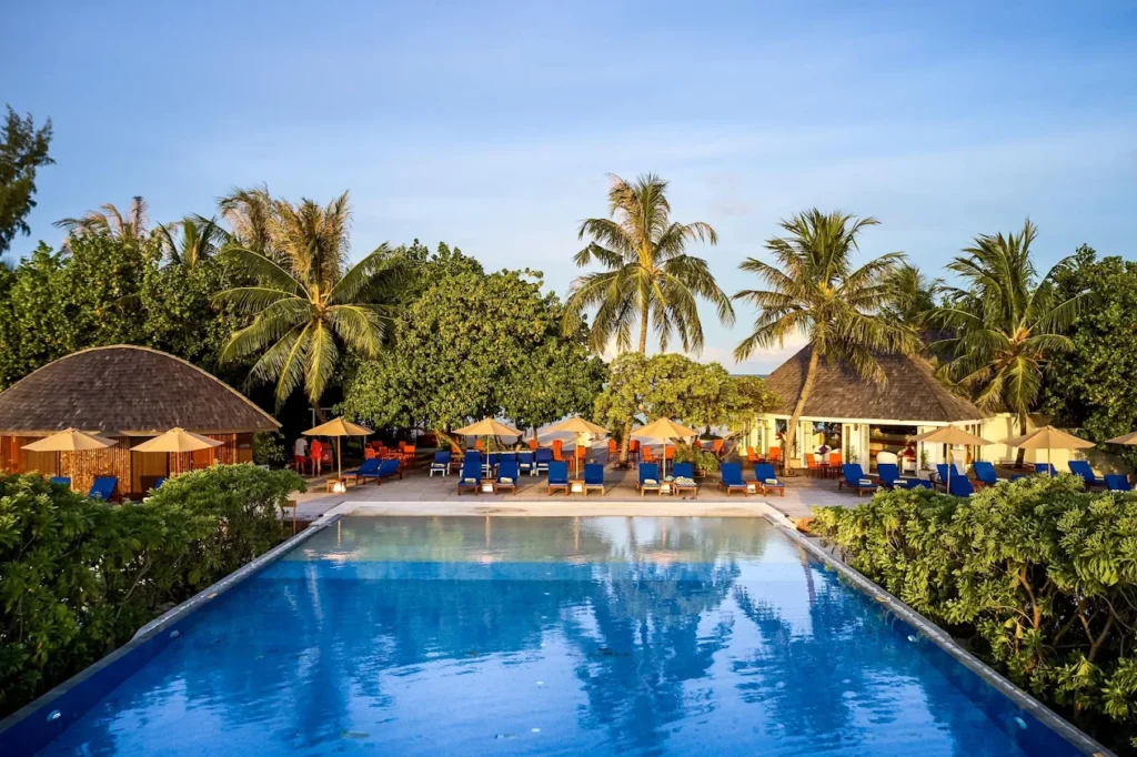 Dhoani-Bar-Pool