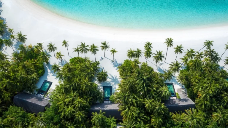 One&Only_ReethiRah_Accommodation_BeachVillasWithPool_Aerial-2